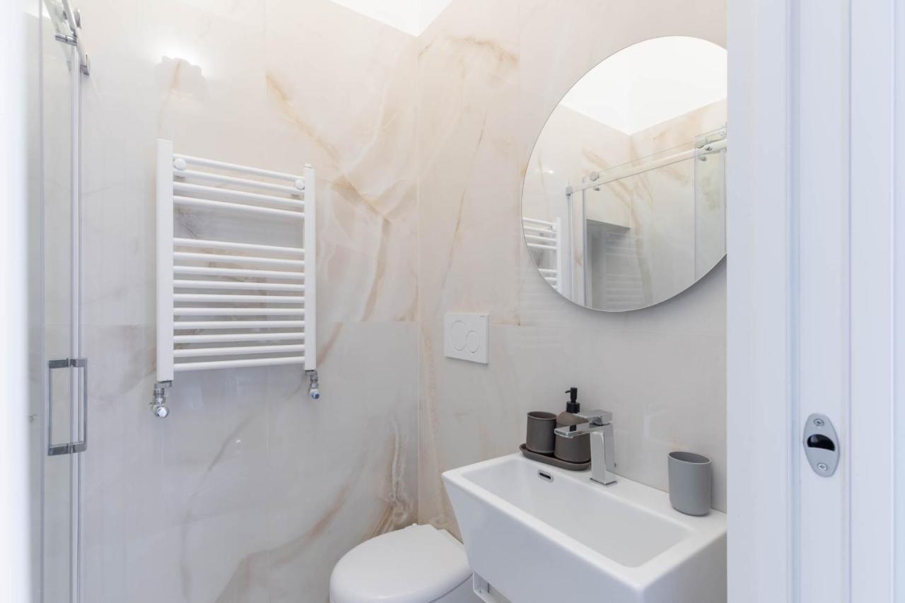 Iflat Pantheon'S Roomy And Friendly Apartment Рим Екстериор снимка