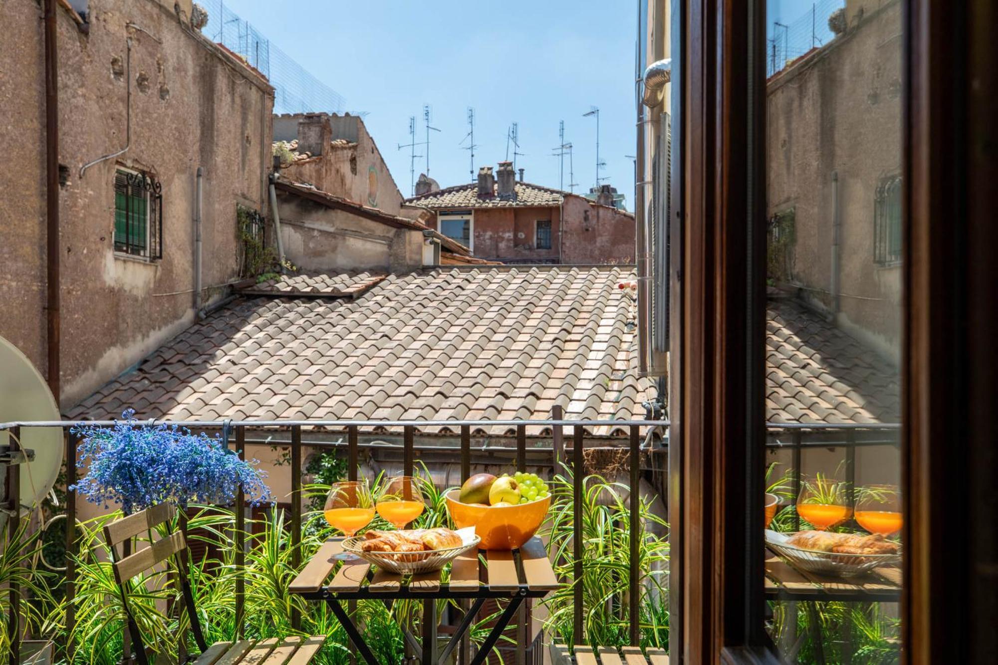 Iflat Pantheon'S Roomy And Friendly Apartment Рим Екстериор снимка
